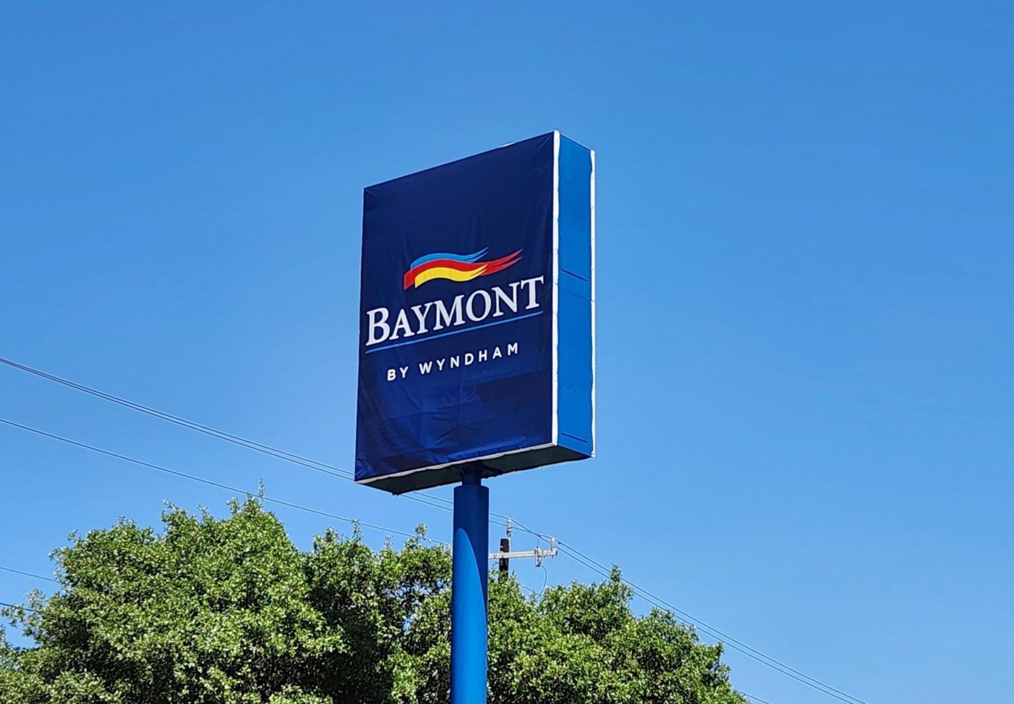 Baymont By Wyndham San Antonio Airport Hotel Bagian luar foto