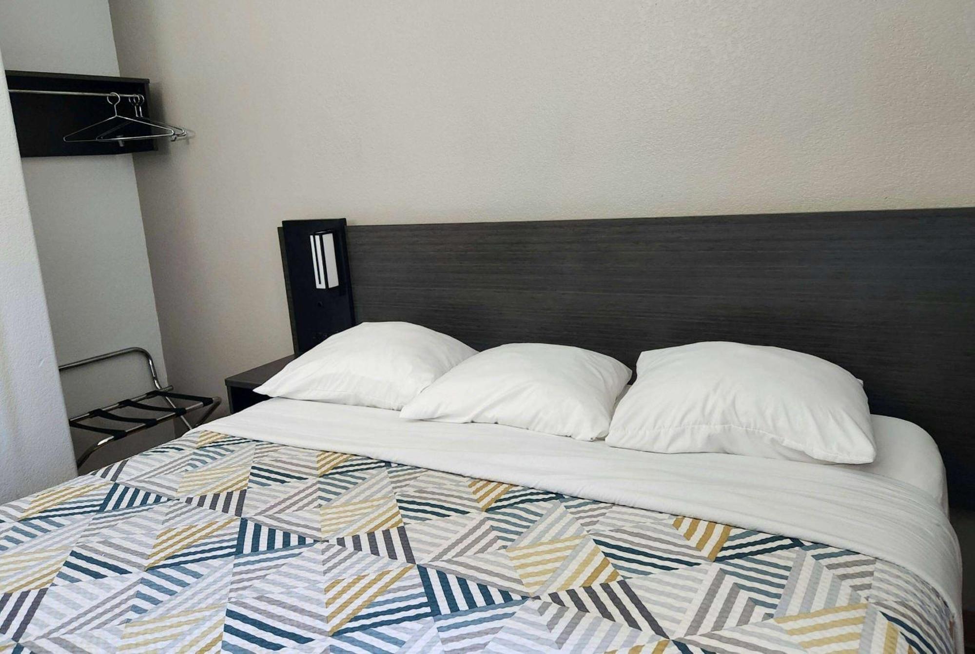 Baymont By Wyndham San Antonio Airport Hotel Bagian luar foto