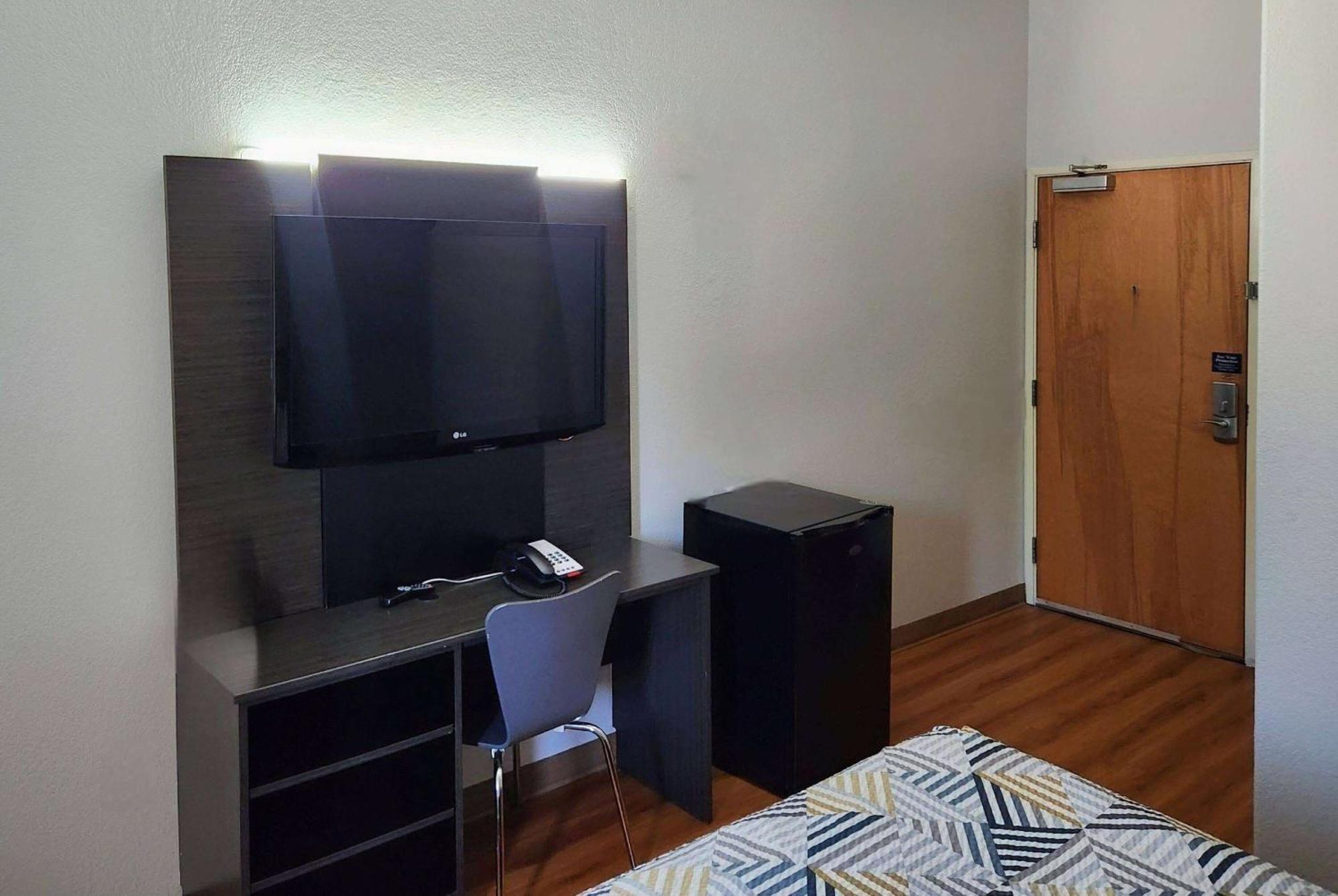 Baymont By Wyndham San Antonio Airport Hotel Bagian luar foto