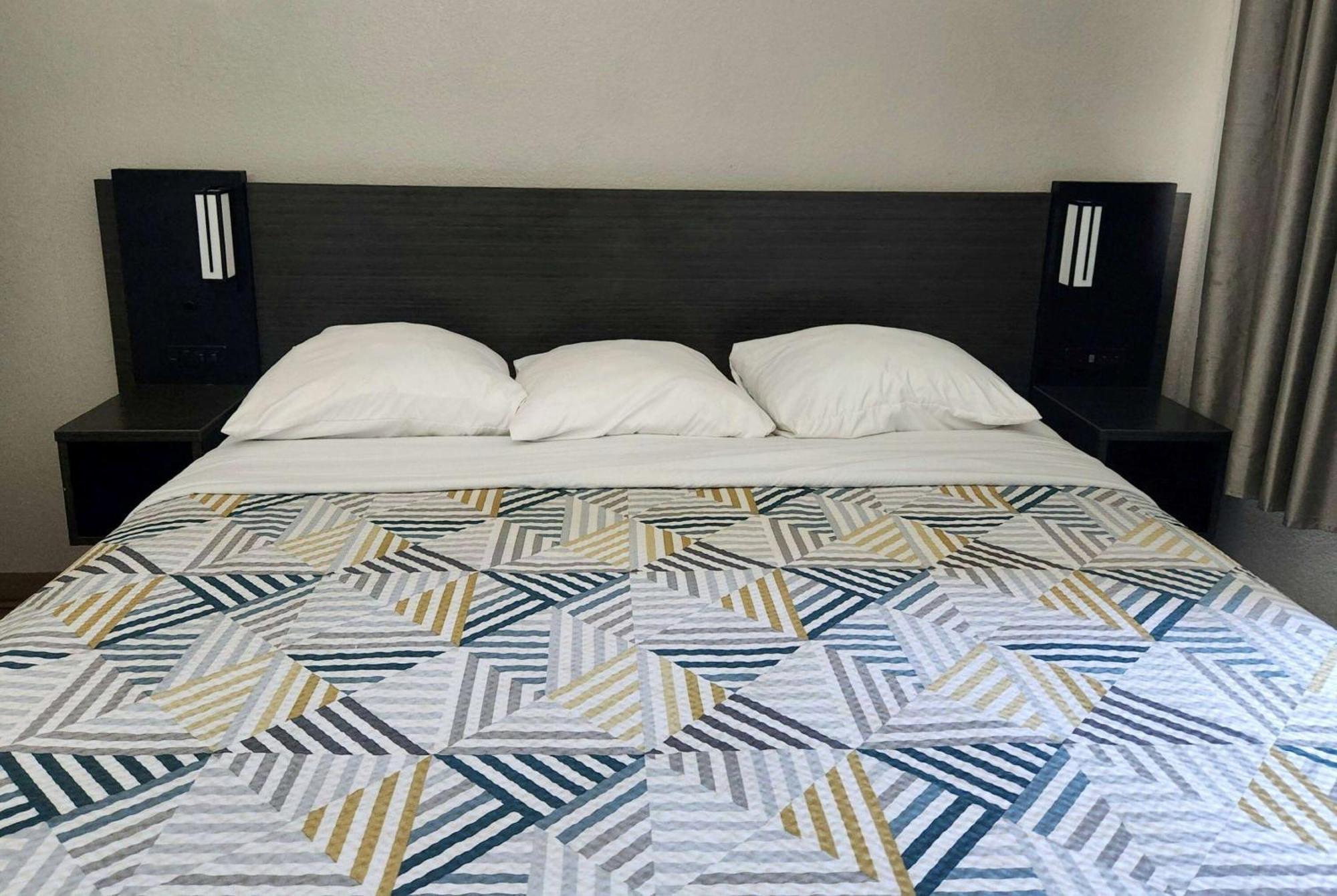 Baymont By Wyndham San Antonio Airport Hotel Bagian luar foto