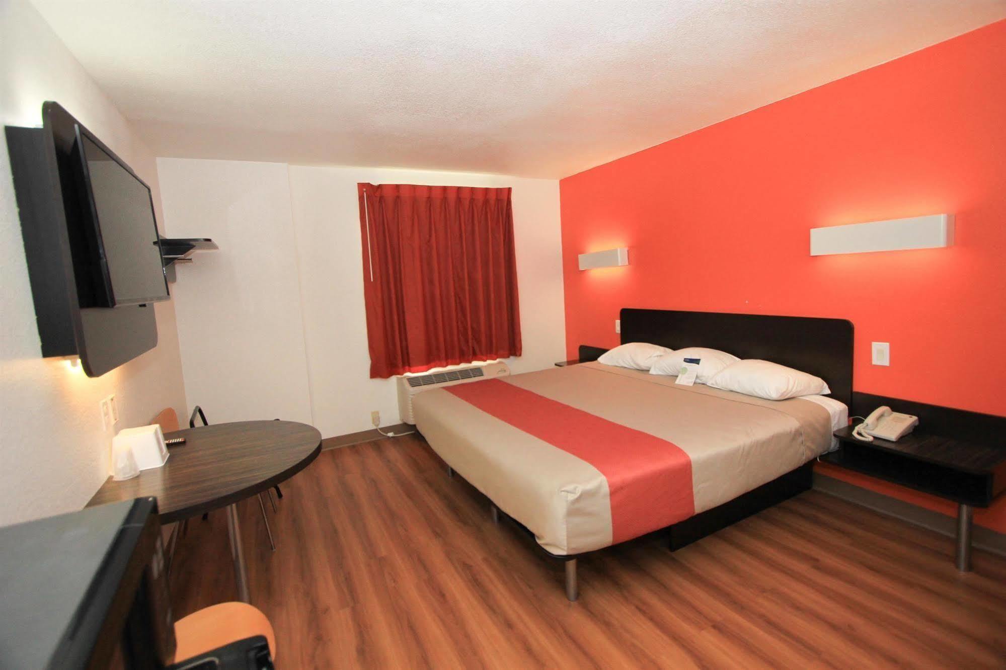 Baymont By Wyndham San Antonio Airport Hotel Bagian luar foto