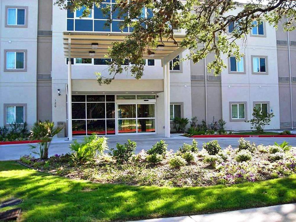 Baymont By Wyndham San Antonio Airport Hotel Bagian luar foto