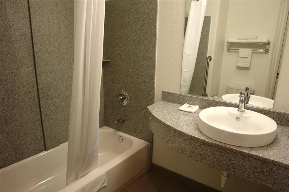Baymont By Wyndham San Antonio Airport Hotel Ruang foto